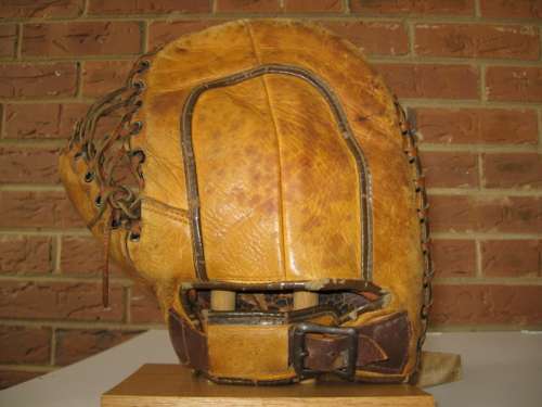 Sam Leslie Folsom 855RH Back